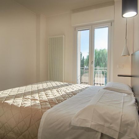 Mira Assisi Apartment Bastia Umbra Bagian luar foto
